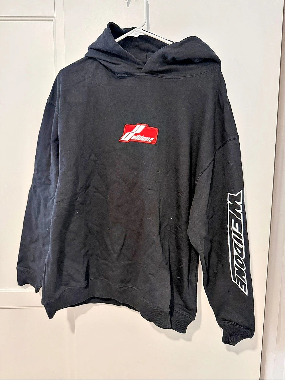 WEIIDONE Black Graphic Hoodie Like New